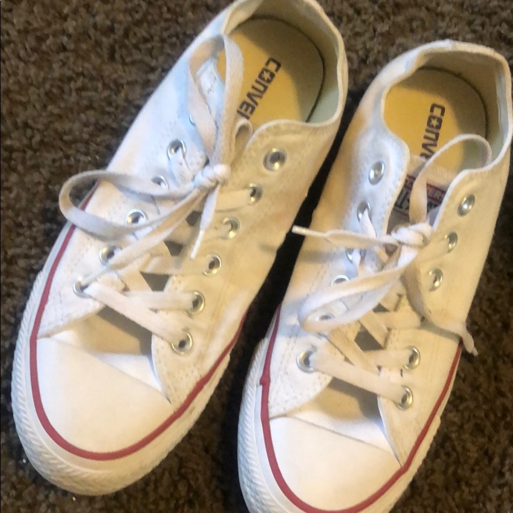 Converse Tennis shoe